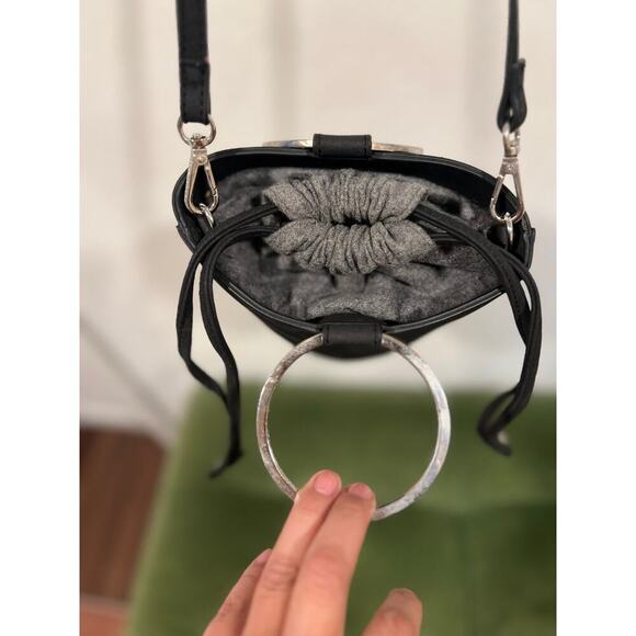 Steve Madden Minimalist Cross body Bucket Bag - Picture 6 of 9